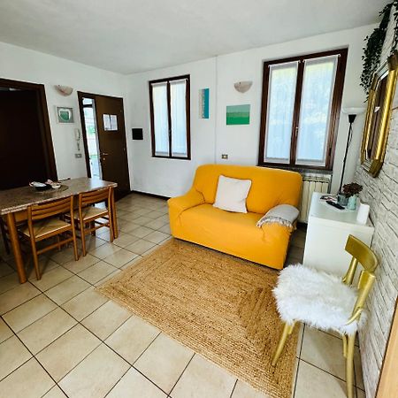Casa Nonna Elide Appartement Besozzo Buitenkant foto