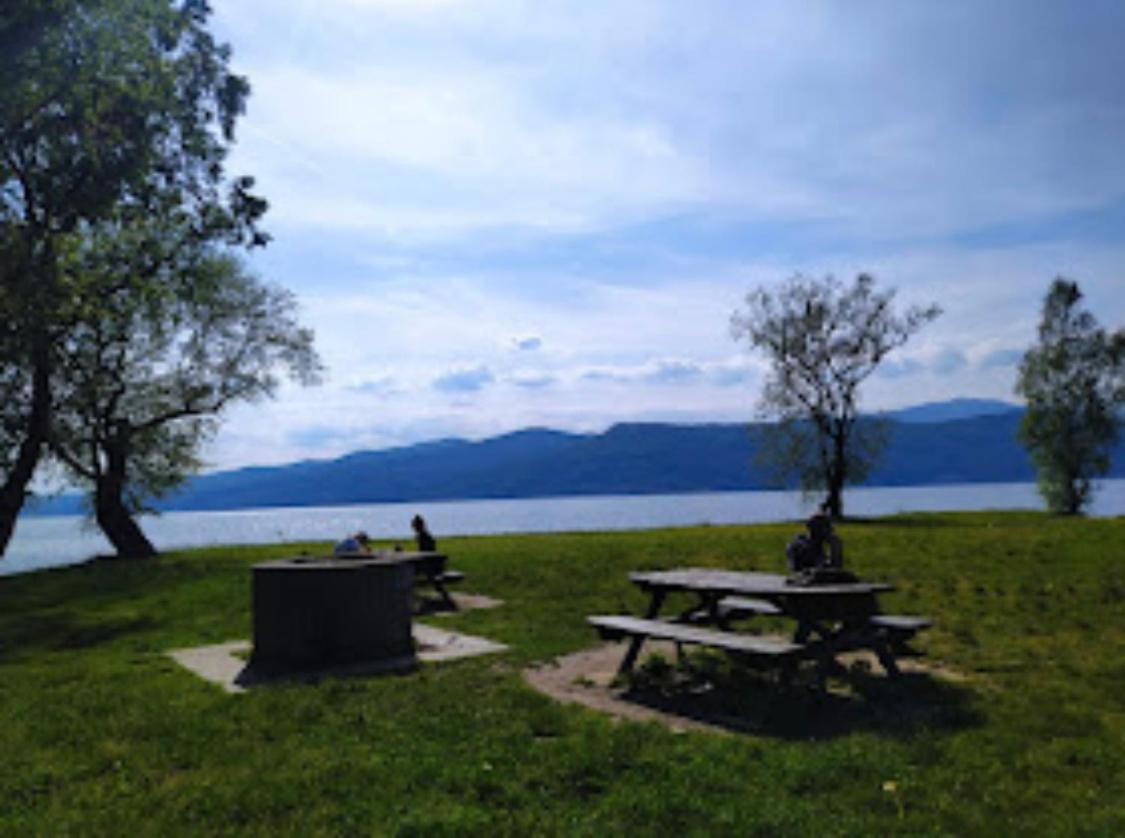 Casa Nonna Elide Appartement Besozzo Buitenkant foto