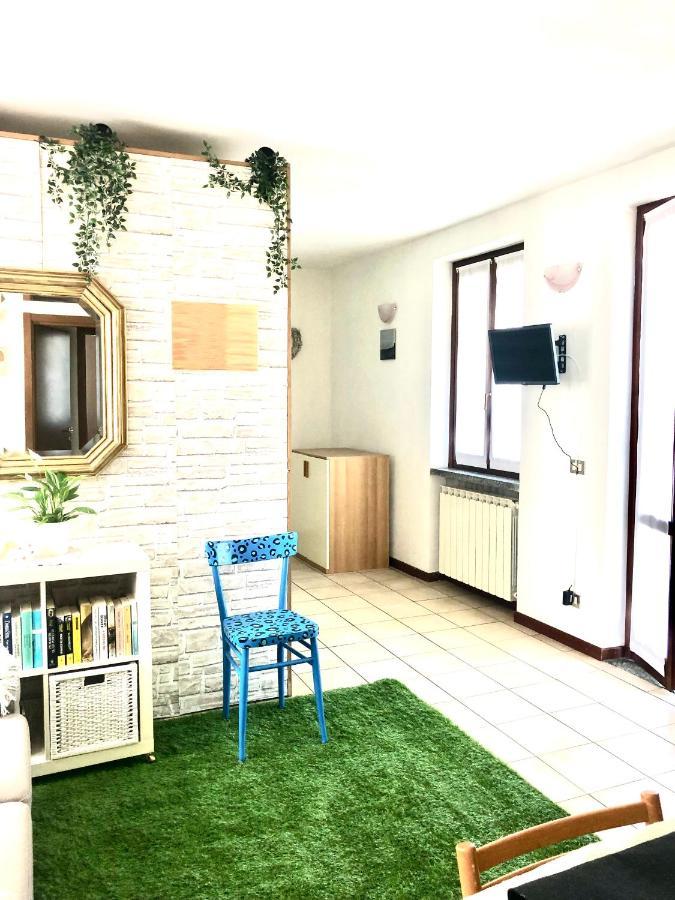 Casa Nonna Elide Appartement Besozzo Buitenkant foto