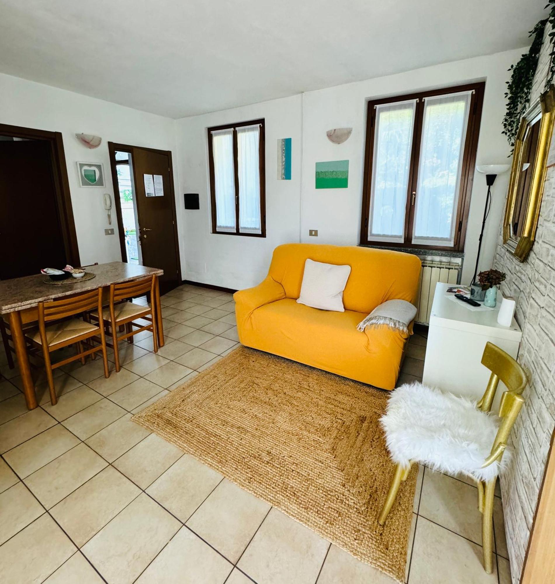 Casa Nonna Elide Appartement Besozzo Buitenkant foto